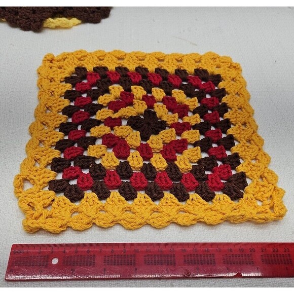 Vintage Kitsch Handmade Crochet Hot Pad Potholder Granny Cottage Core  4 Pieces - Picture 9 of 16